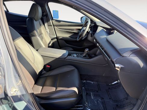 Certified 2024 MAZDA MAZDA3 Hatchback w/Premium Plus Pkg image 19