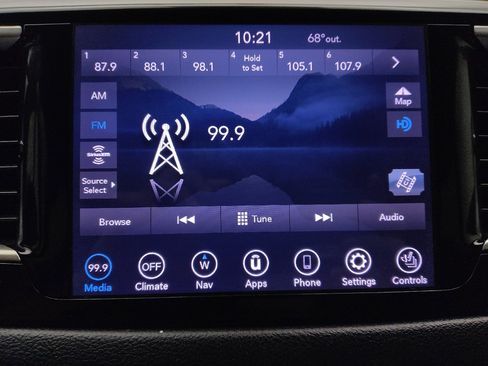Used 2020 Chrysler Pacifica Touring-L Plus FWD image 25