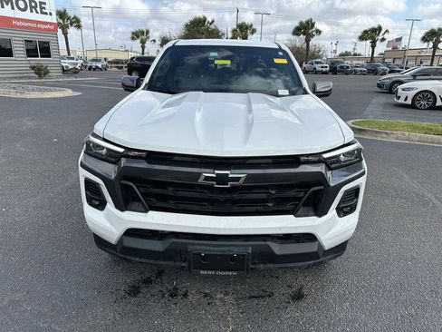 Used 2024 Chevrolet Colorado LT w/ LT Convenience Package III image 9