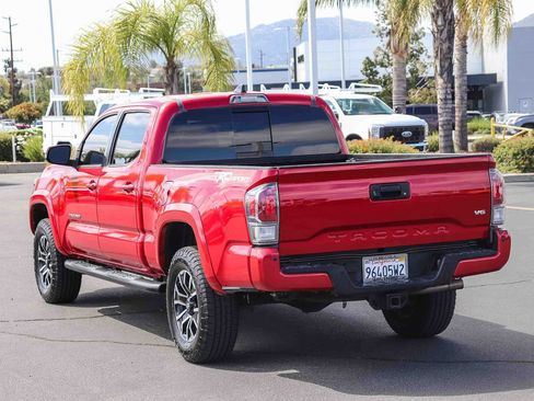 Used 2020 Toyota Tacoma TRD Sport w/ Technology Package RWD image 6