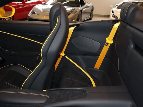 Certified 2025 Ferrari Roma Spider RWD image 89