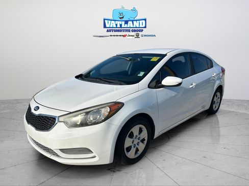 Used 2016 Kia Forte LX FWD image 1