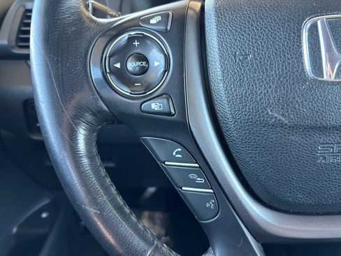 Used 2017 Honda Ridgeline RTL-T image 11