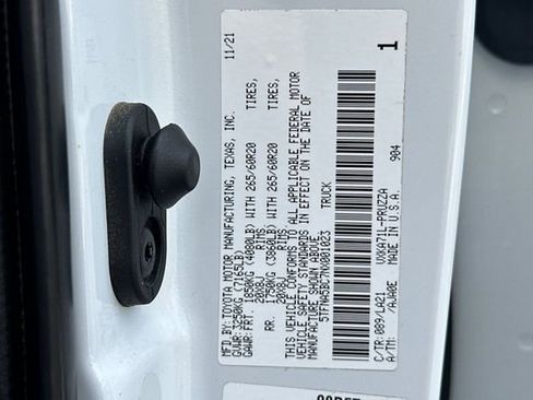 Used 2022 Toyota Tundra Platinum w/ Advanced Package image 33