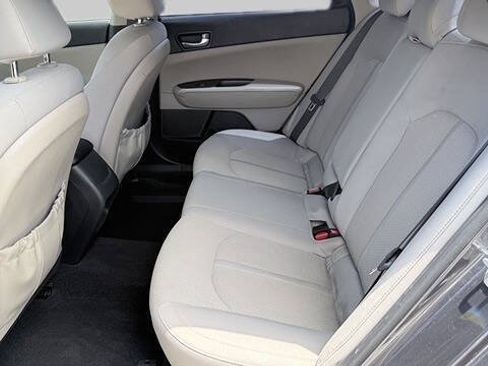 Used 2017 Kia Optima LX w/ Convenience Package FWD image 14
