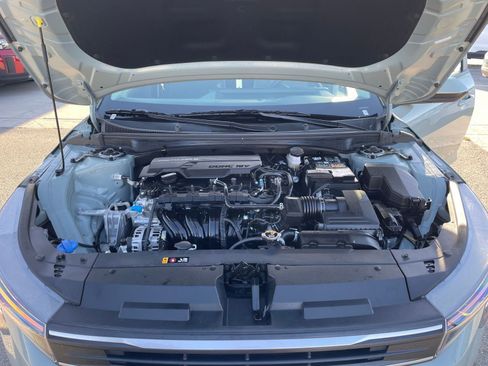 Used 2025 Kia K4 LXS image 36