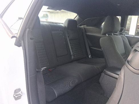 Used 2014 Dodge Challenger SXT RWD image 18