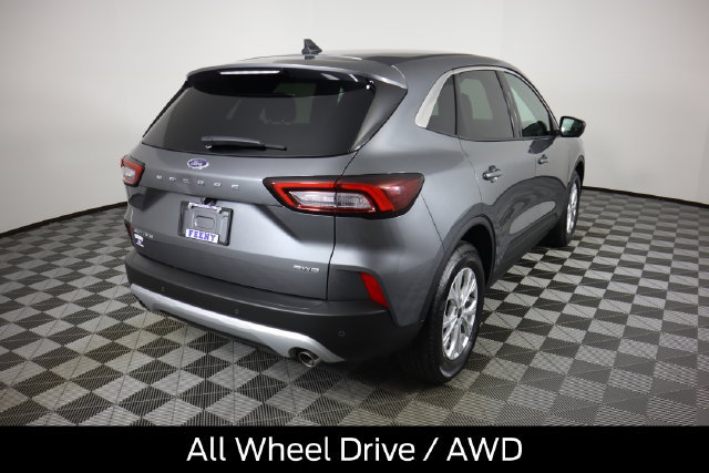 Certified 2023 Ford Escape Active w/ Tech Pack #2 AWD/4WD image 3