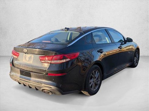 Used 2020 Kia Optima LX image 5