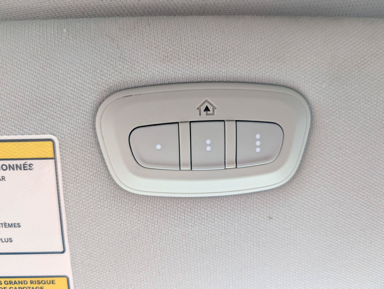 Used 2019 Jeep Cherokee Limited FWD image 42