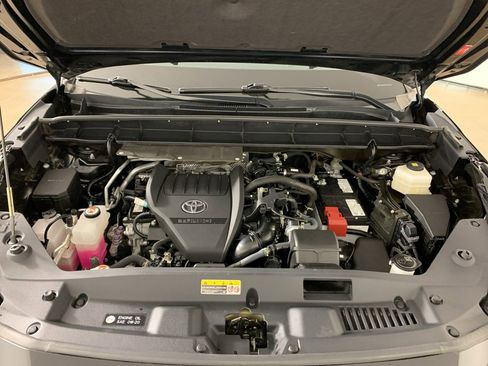 Used 2023 Toyota Highlander Limited image 45