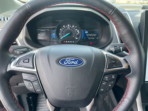 Used 2024 Ford Edge ST-Line image 25
