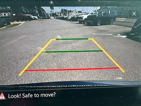 Used 2024 Volkswagen Tiguan SE image 30