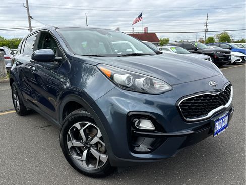 Used 2022 Kia Sportage LX AWD/4WD image 2