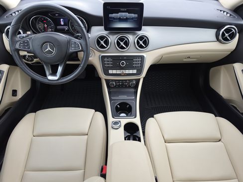 Used 2020 Mercedes-Benz GLA 250 image 6