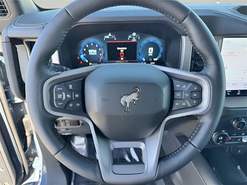 New 2025 Ford Bronco Outer Banks image 13