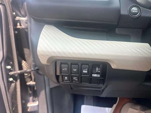 Used 2022 Subaru Ascent Premium w/ Convenience Package AWD/4WD image 9