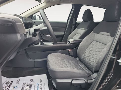 Used 2025 Nissan Kicks SV image 10