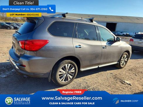 Used 2017 Nissan Pathfinder SL AWD/4WD image 4
