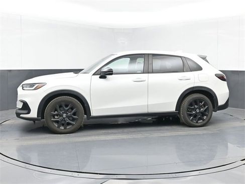 Used 2023 Honda HR-V Sport image 6