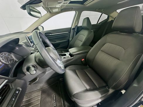 Used 2019 Nissan Altima 2.5 SV AWD/4WD image 13