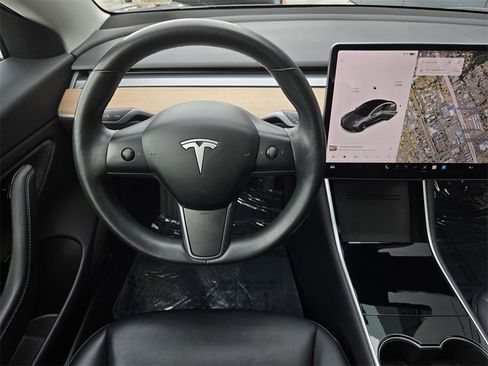 Used 2018 Tesla Model 3 Long Range image 13