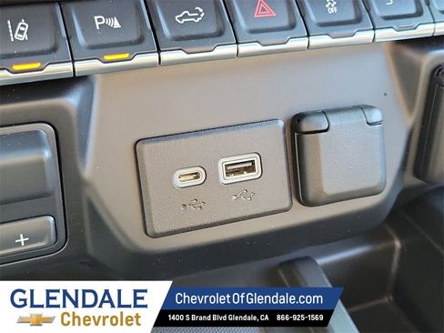 Used 2021 GMC Sierra 2500 AT4 w/ AT4 Premium Plus Package image 30