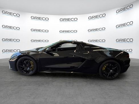 Used 2023 Chevrolet Corvette Z06 w/ Stealth Interior Trim Package RWD image 4