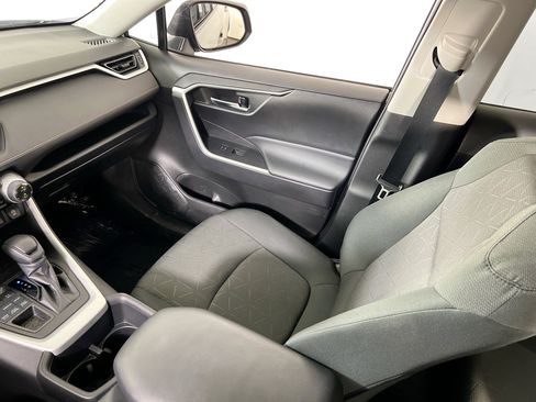 Used 2022 Toyota RAV4 XLE w/ Convenience Package AWD/4WD image 23