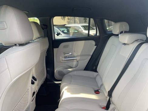 Certified 2025 Mercedes-Benz GLA 250 image 22