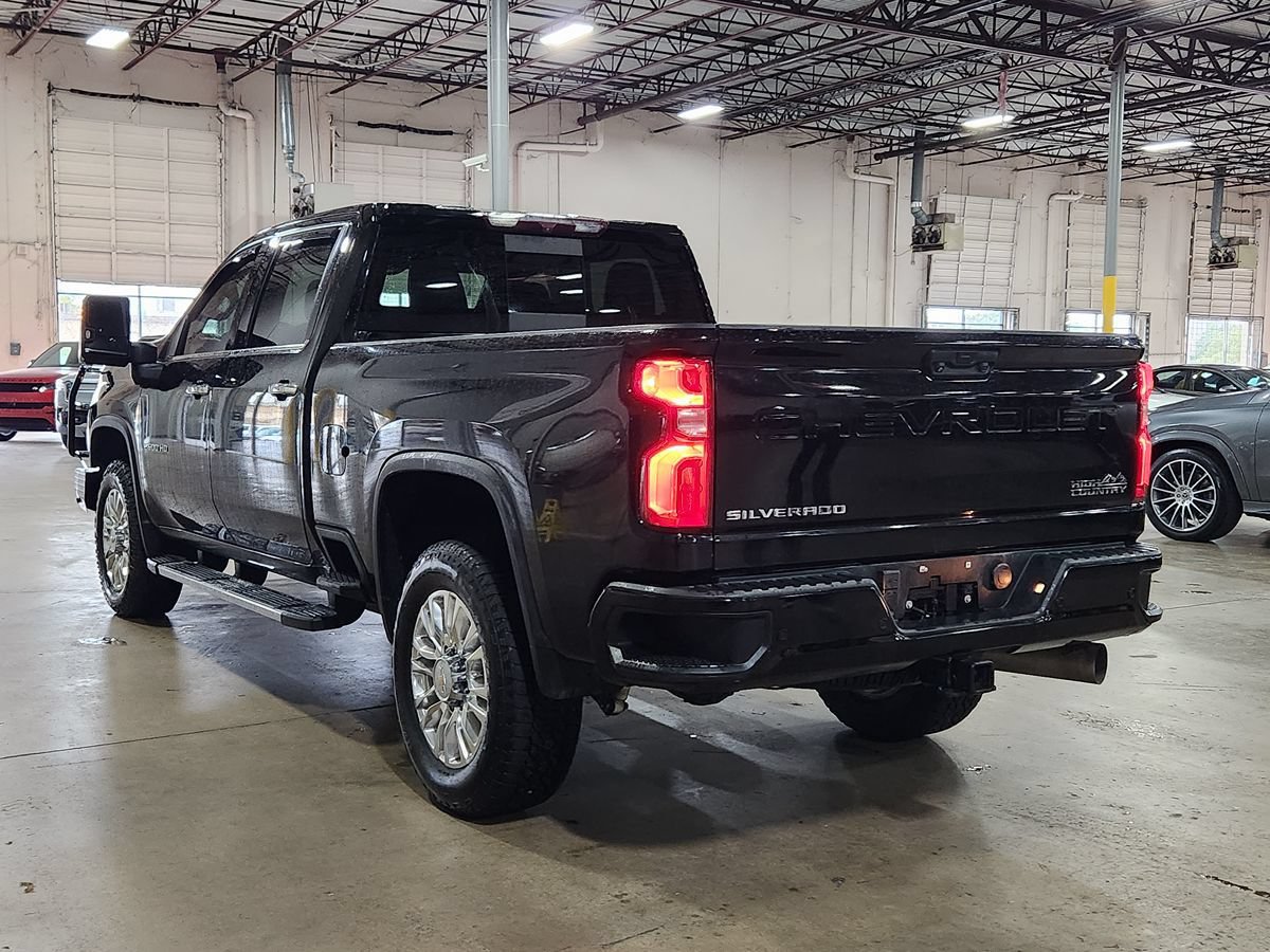 Used 2022 Chevrolet Silverado 2500 High Country AWD/4WD image 11