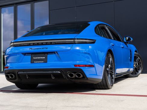 Used 2025 Porsche Panamera GTS image 11