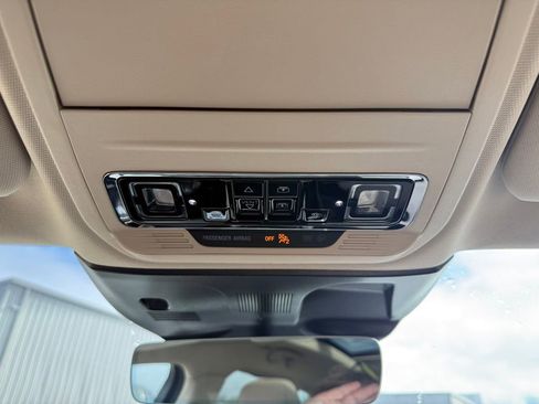 Used 2022 Lincoln Corsair Reserve w/ Equipment Group 201A image 17