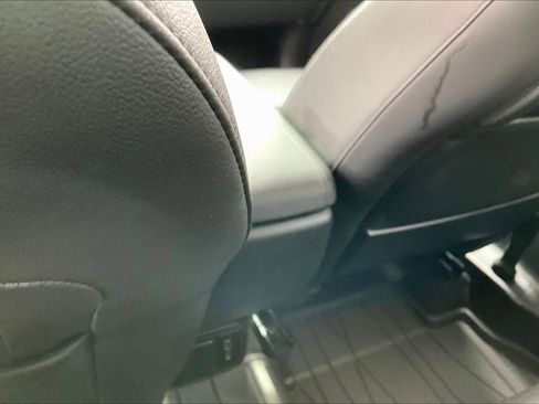 Used 2023 Buick Encore GX Essence w/ Experience Buick Package image 13