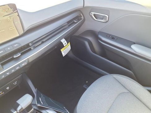 New 2025 Kia K4 LXS image 26