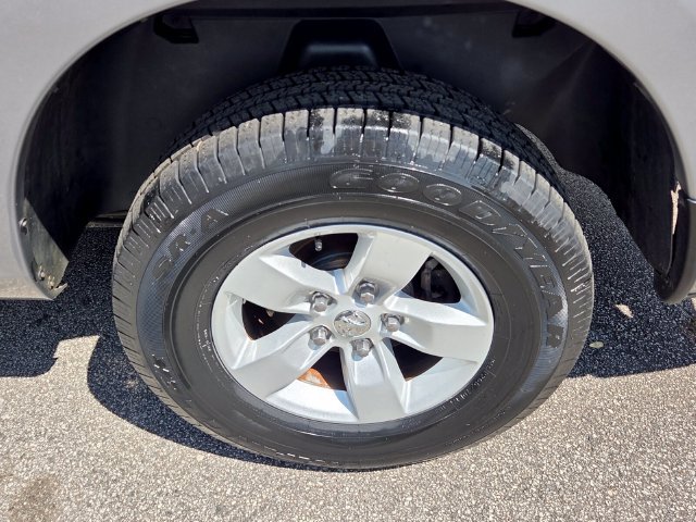 Used 2020 RAM 1500 Classic SLT RWD image 7