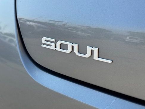 Certified 2023 Kia Soul LX w/ LX Technology Package image 8