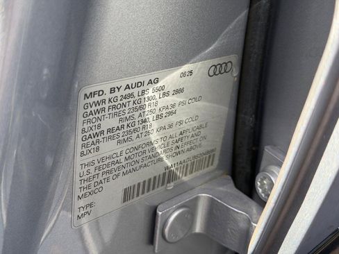 Used 2025 Audi Q5 Premium w/ Convenience Package AWD/4WD image 22