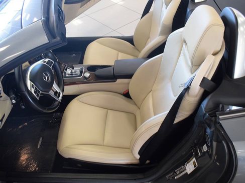 Used 2016 Mercedes-Benz SLK 300 image 35
