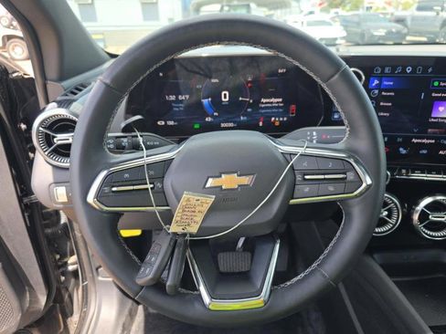 Used 2024 Chevrolet Blazer EV LT AWD/4WD image 11