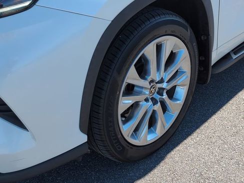 Used 2021 Toyota Highlander Limited image 11