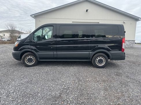 Used 2018 Ford Transit 150 XL image 4