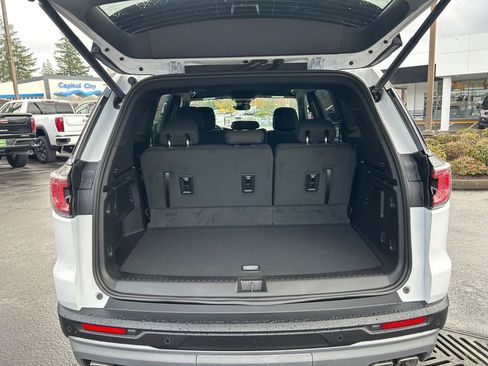 New 2026 GMC Acadia Elevation image 24