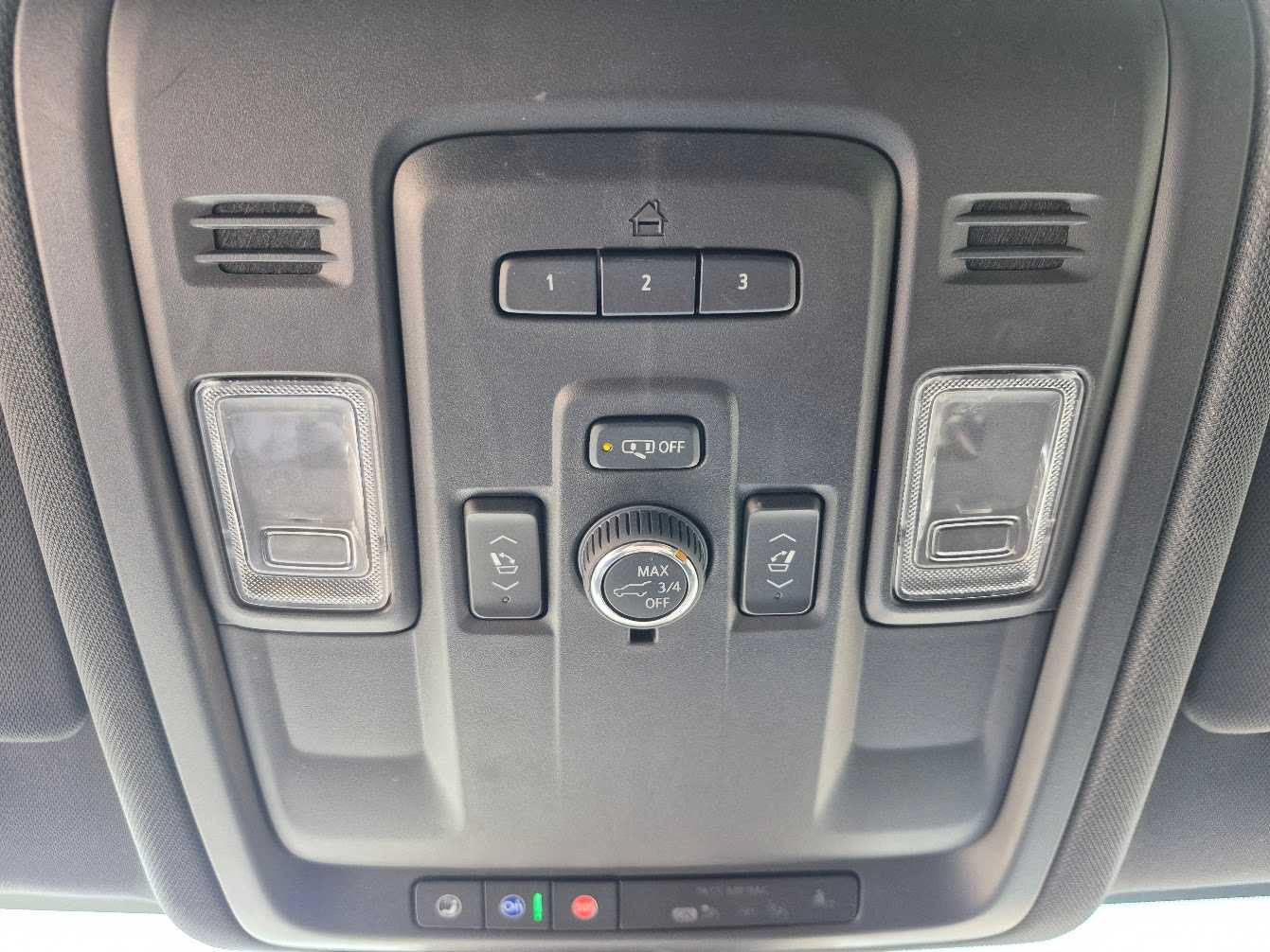 Used 2023 Chevrolet Suburban RST w/ Luxury Package AWD/4WD image 27