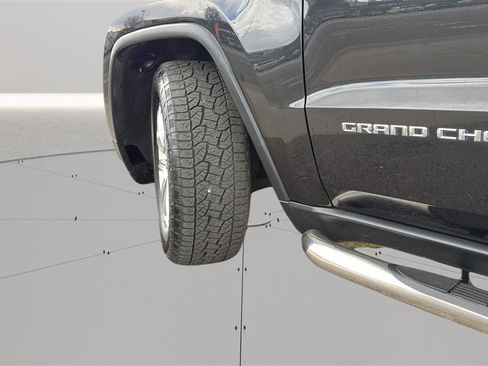 Used 2014 Jeep Grand Cherokee Laredo w/ 18" Wheel & 8.4" Radio Group AWD/4WD image 32