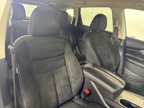 Used 2018 Nissan Murano SV image 24