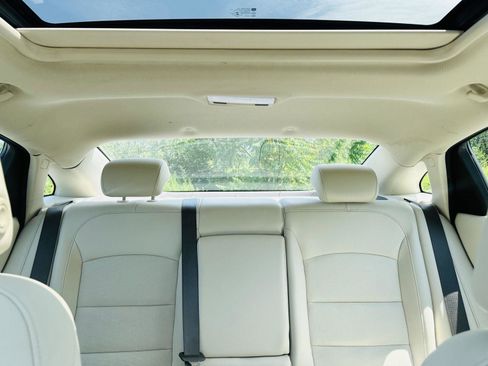 Used 2021 Chevrolet Malibu Premier image 40