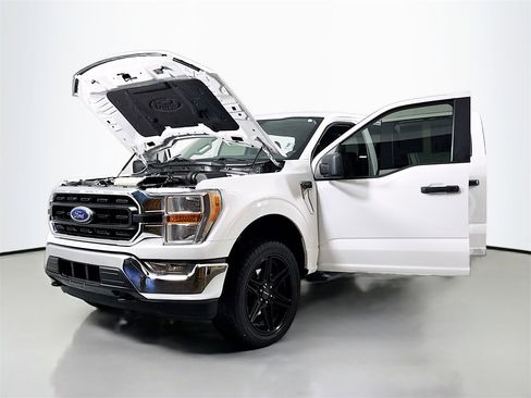 Used 2021 Ford F150 XLT w/ Trailer Tow Package image 20