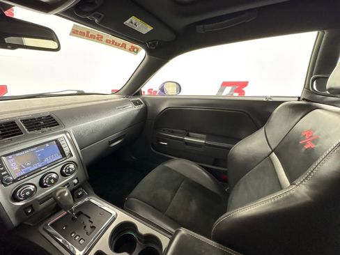 Used 2014 Dodge Challenger R/T image 27