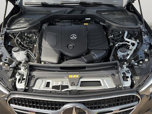Used 2026 Mercedes-Benz GLC 300 4MATIC image 1